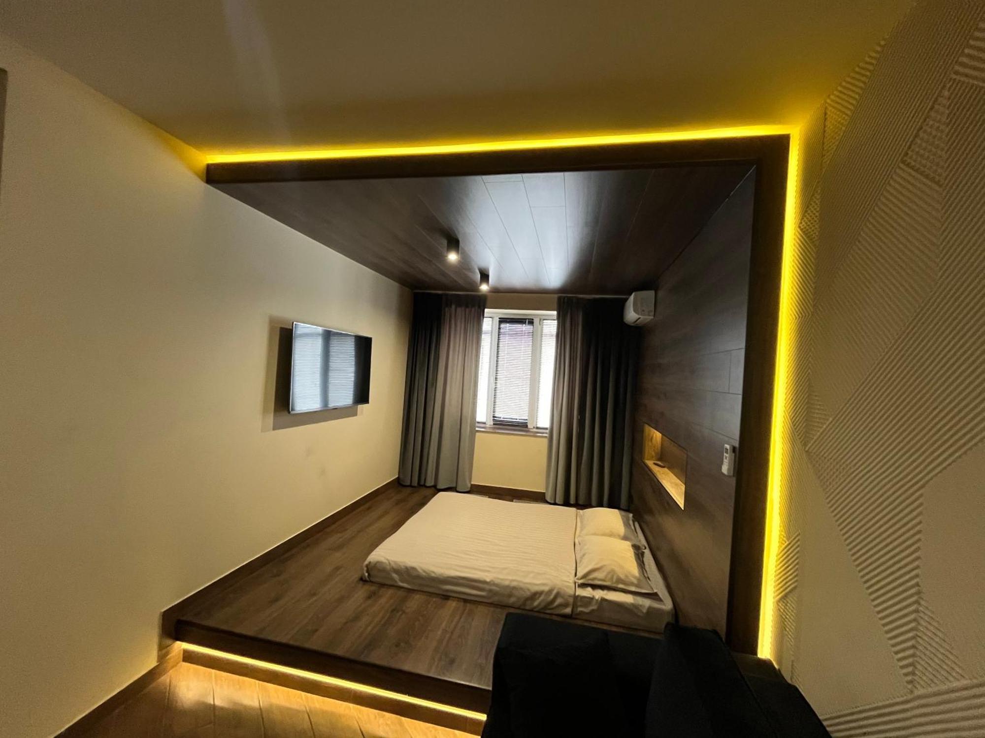 Gagarin 1 Apartment *